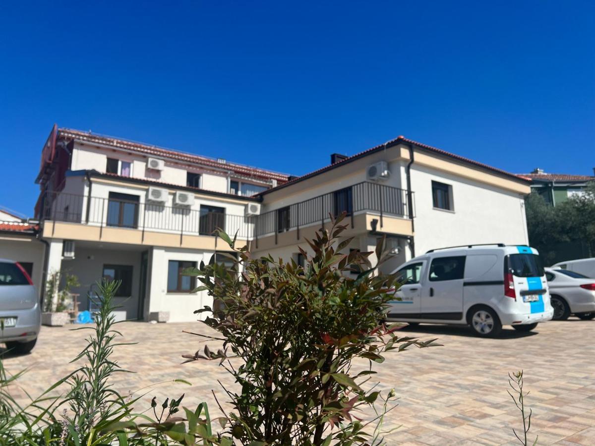 Apartments Edwina 波尔托罗 外观 照片